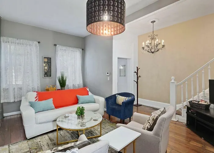 Charming Fishtown Retreat-Patio